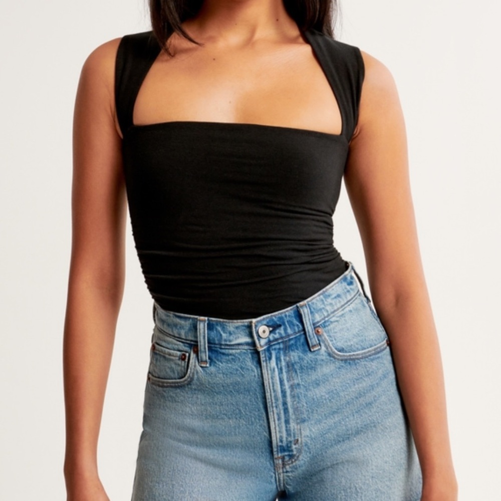 BRAND NEW never worn with tags Abercrombie Ava Top